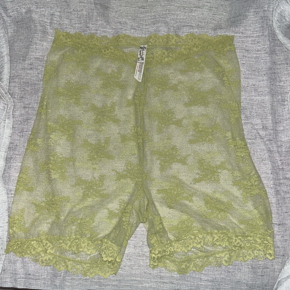 NWOT Free People Intimately For You Lace Bike Shorts - Picture 4 of 6